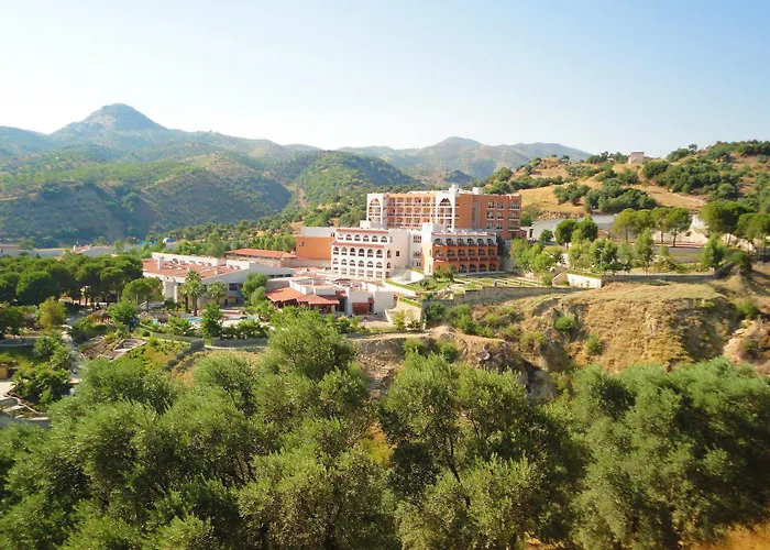 호텔 Hedef Dag Termal & Bozkoy (Germencik)