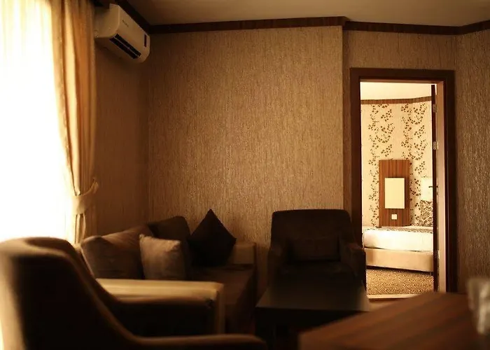 Hedef Dag Termal & * Bozkoy (Germencik)